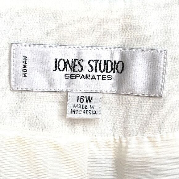Jones New York Women's Blazer (16W), Lined, Creamy-White, Long Sleeves Exc Cond. - Picture 8 of 11